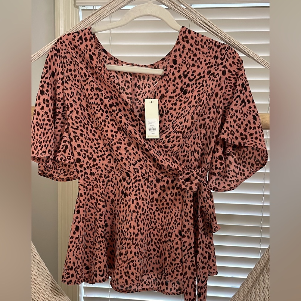 NWT top
